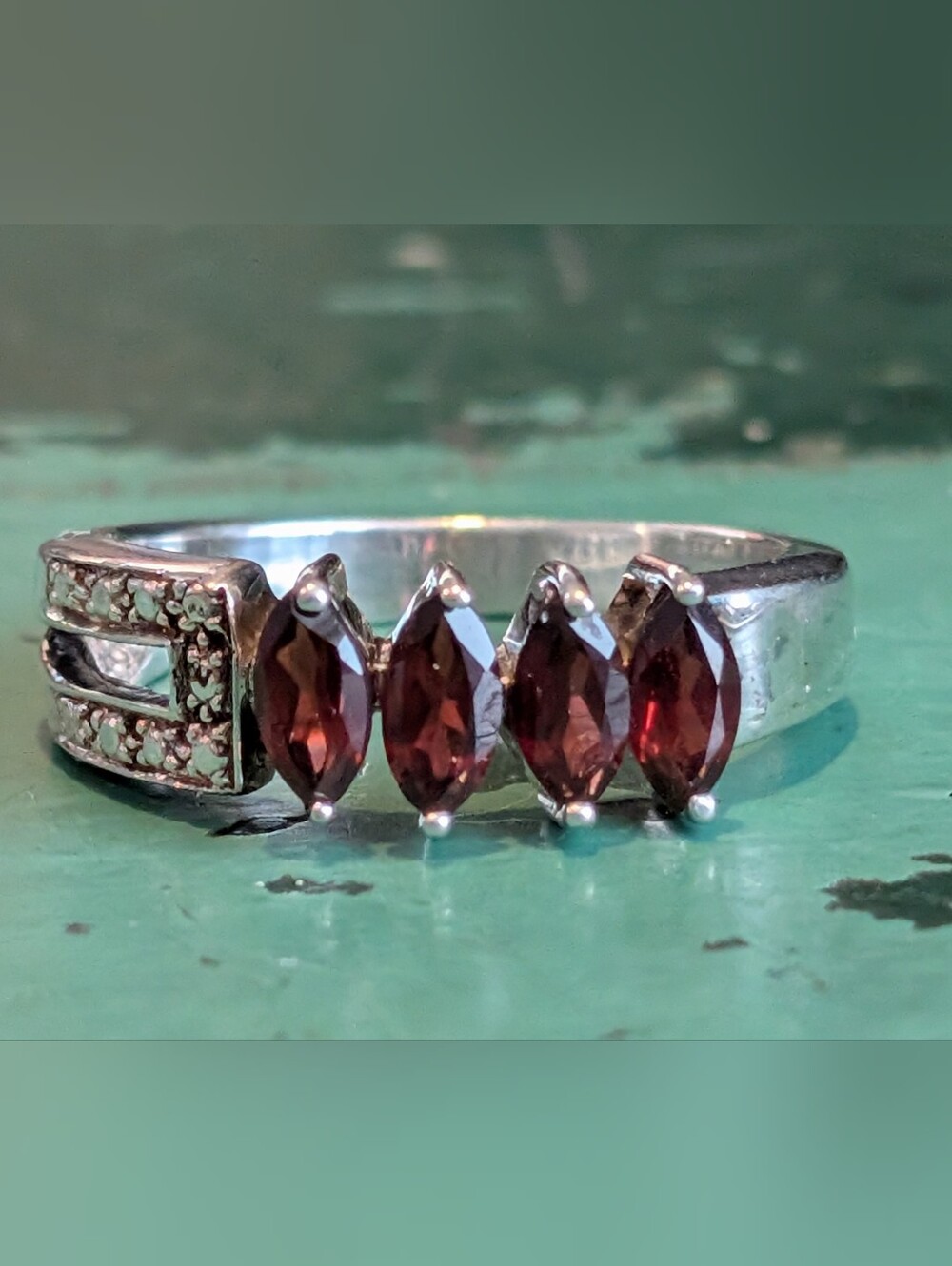 Vintage Sterling 925 Silver Marquis Cut Red Garnet Ring - 4 Stone - Size 7
